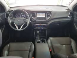 HYUNDAI - TUCSON - 2017/2018 - Prata - R$ 108.900,00