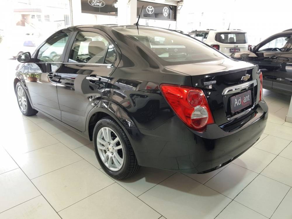 CHEVROLET - SONIC - 2012/2012 - Preta - R$ 38.900,00