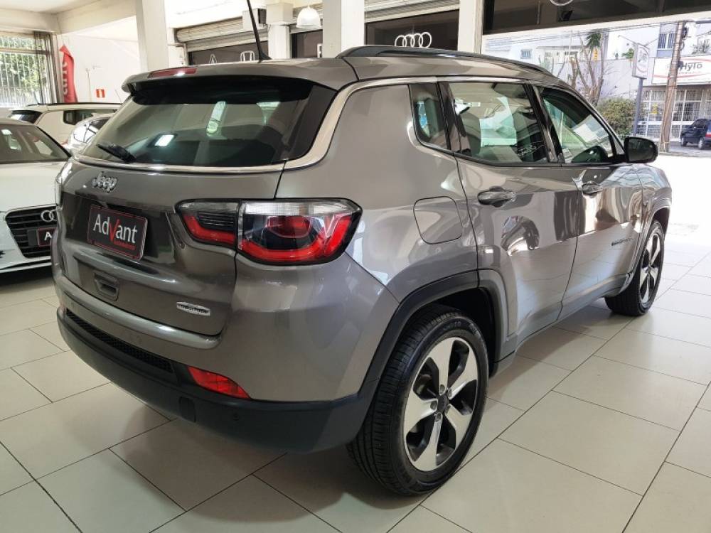 JEEP - COMPASS - 2017/2018 - Cinza - R$ 97.900,00