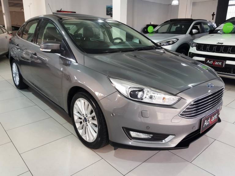 FORD - FOCUS - 2015/2016 - Cinza - R$ 70.900,00