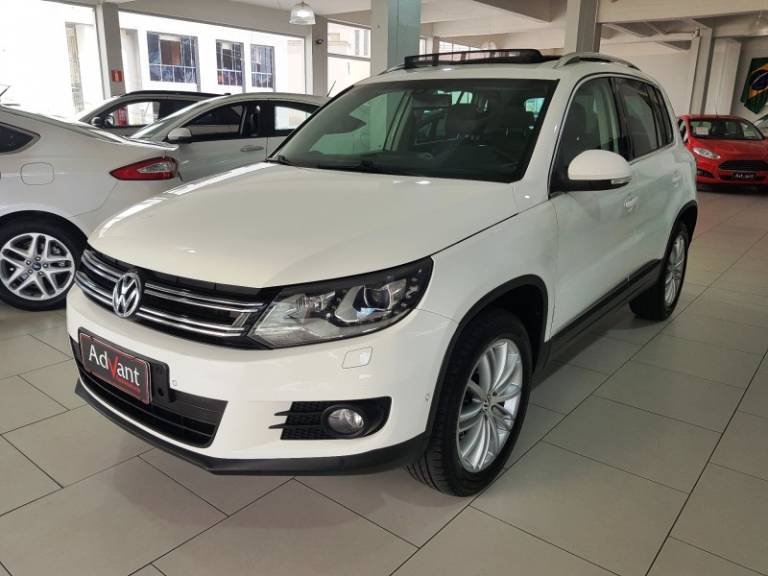 VOLKSWAGEN - TIGUAN - 2013/2013 - Branca - R$ 77.900,00