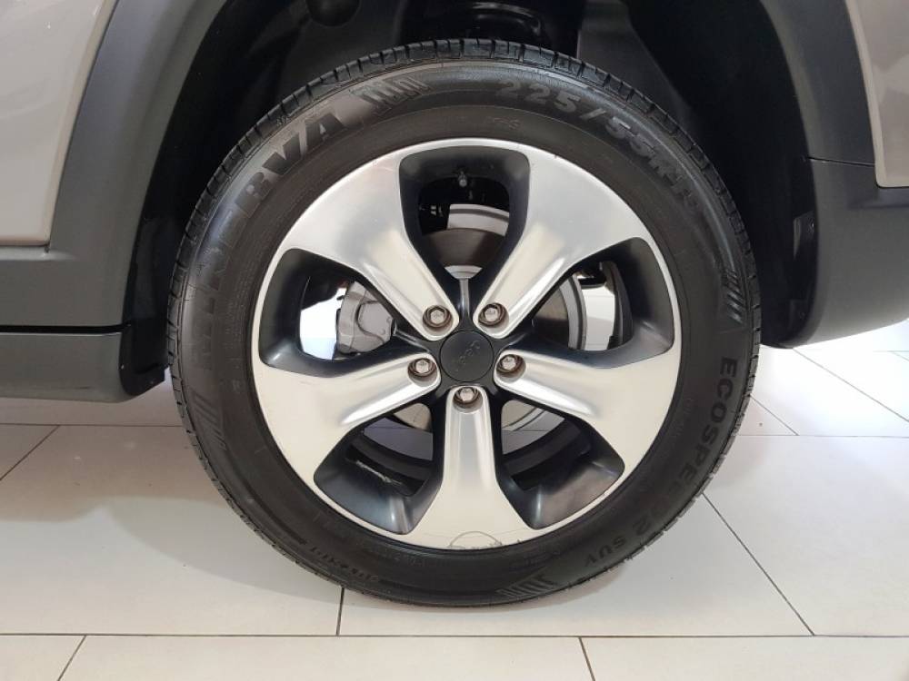 JEEP - COMPASS - 2017/2018 - Cinza - R$ 97.900,00