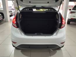 FORD - FIESTA - 2014/2015 - Branca - R$ 52.900,00