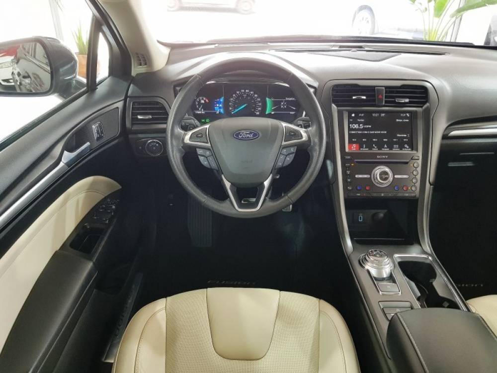 FORD - FUSION - 2017/2018 - Cinza - R$ 112.900,00