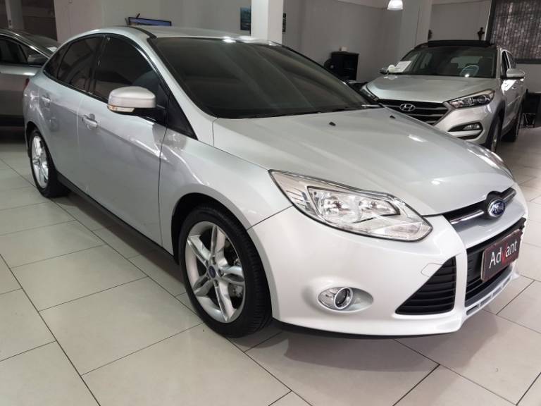 FORD - FOCUS - 2013/2014 - Prata - R$ 56.900,00