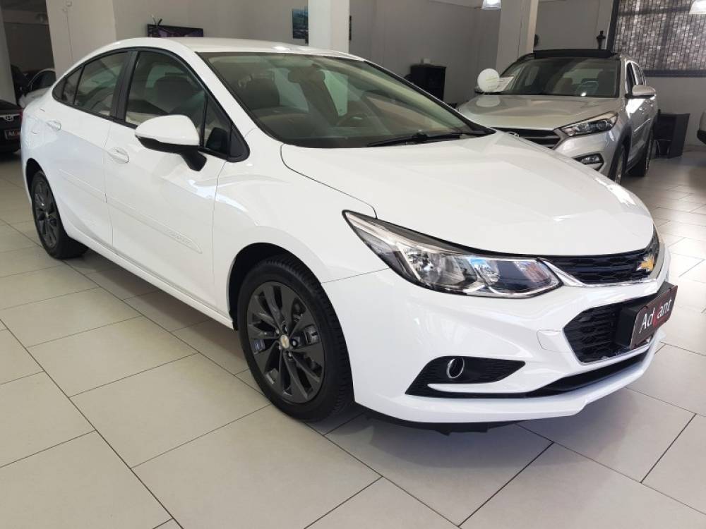 CHEVROLET - CRUZE - 2017/2018 - Branca - R$ 85.900,00