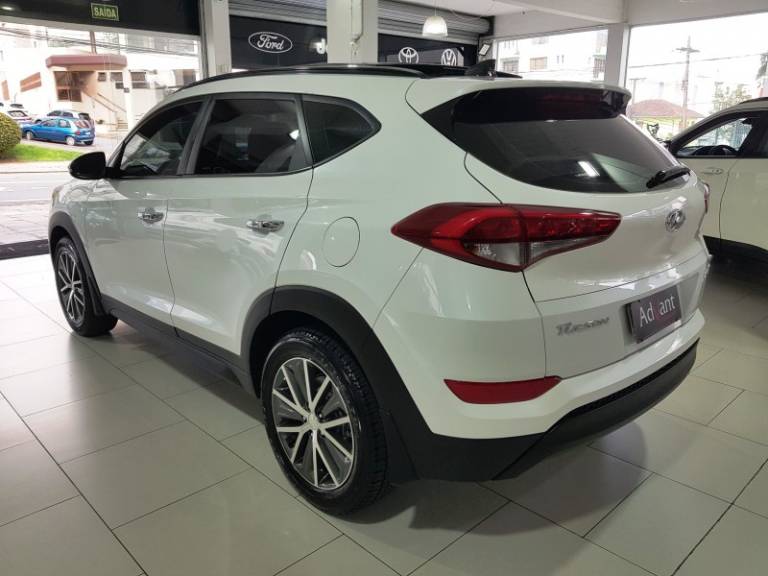 HYUNDAI - TUCSON - 2017/2018 - Branca - R$ 107.900,00