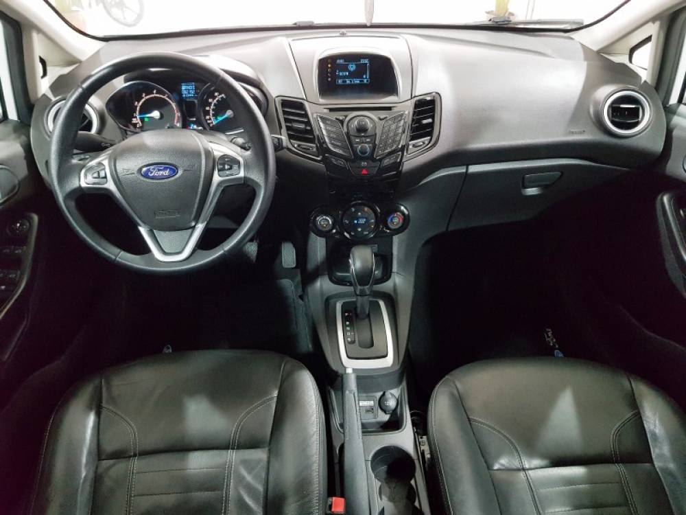 FORD - FIESTA - 2014/2015 - Branca - R$ 52.900,00