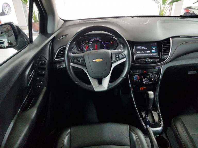 CHEVROLET - TRACKER - 2019/2019 - Preta - R$ 92.900,00