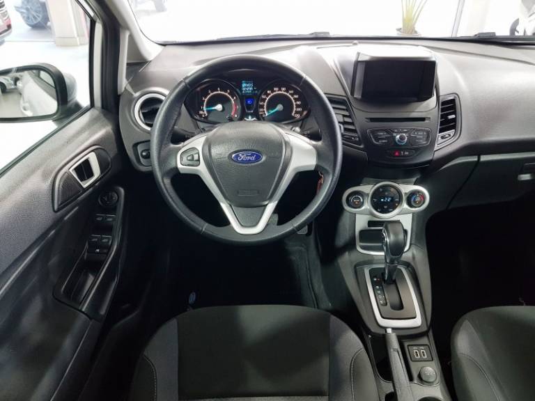 FORD - FIESTA - 2018/2018 - Prata - R$ 58.900,00