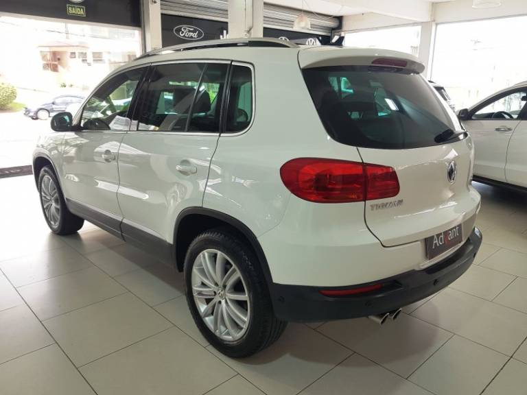 VOLKSWAGEN - TIGUAN - 2013/2013 - Branca - R$ 77.900,00