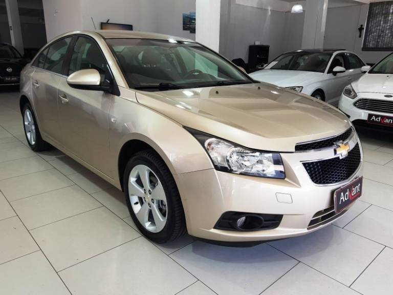 CHEVROLET - CRUZE - 2013/2014 - Bege - R$ 59.900,00