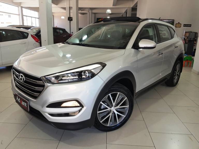 HYUNDAI - TUCSON - 2017/2018 - Prata - R$ 108.900,00