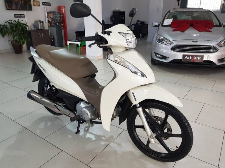 HONDA - BIZ 125 - 2018/2018 - Branca - R$ 14.900,00