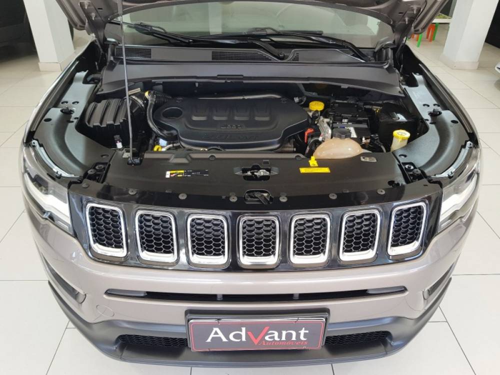 JEEP - COMPASS - 2017/2018 - Cinza - R$ 97.900,00