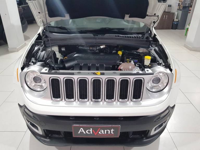 JEEP - RENEGADE - 2016/2017 - Branca - R$ 76.900,00