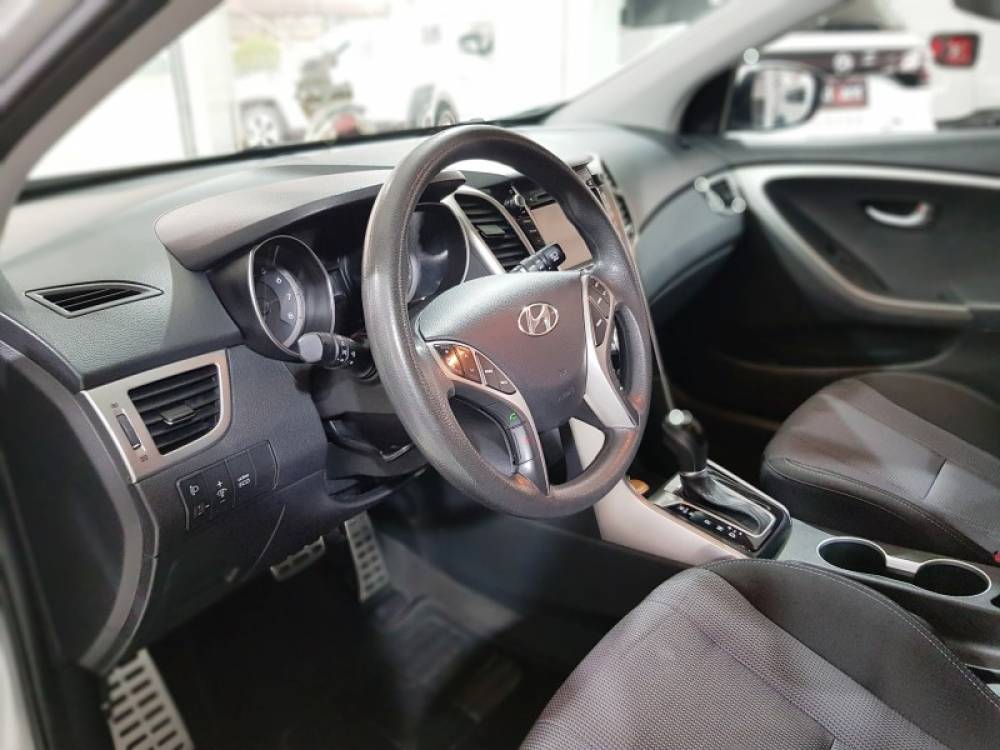 HYUNDAI - I30 - 2013/2014 - Prata - R$ 61.900,00