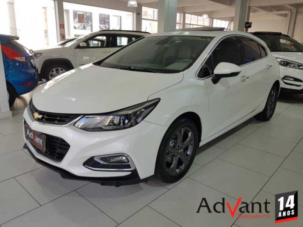 CHEVROLET - CRUZE - 2017/2018 - Branca - R$ 99.900,00