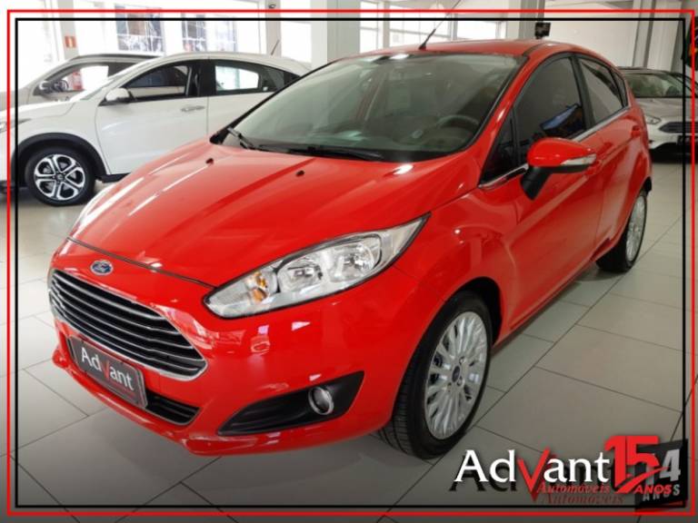 FORD - FIESTA - 2016/2017 - Vermelha - R$ 59.900,00