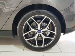 FORD - FOCUS - 2016/2017 - Cinza - R$ 70.900,00