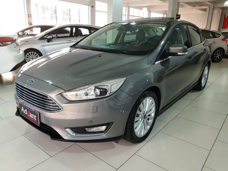 FORD - FOCUS - 2015/2016 - Cinza - R$ 70.900,00