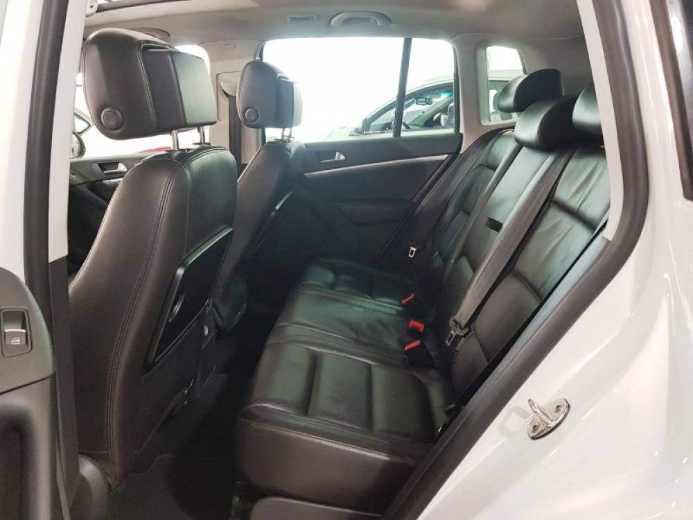 VOLKSWAGEN - TIGUAN - 2013/2013 - Branca - R$ 77.900,00