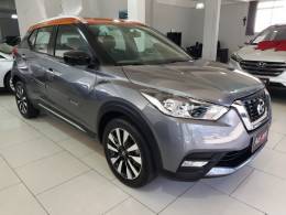 NISSAN - KICKS - 2017/2018 - Cinza - R$ 86.900,00