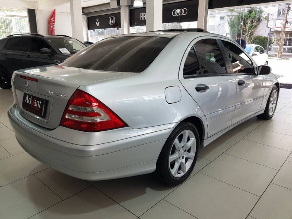 MERCEDES-BENZ - C 180 - 2006/2006 - Prata - R$ 49.900,00