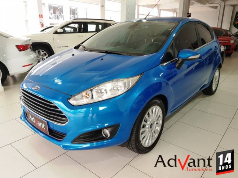 FORD - FIESTA - 2013/2014 - Azul - R$ 46.900,00