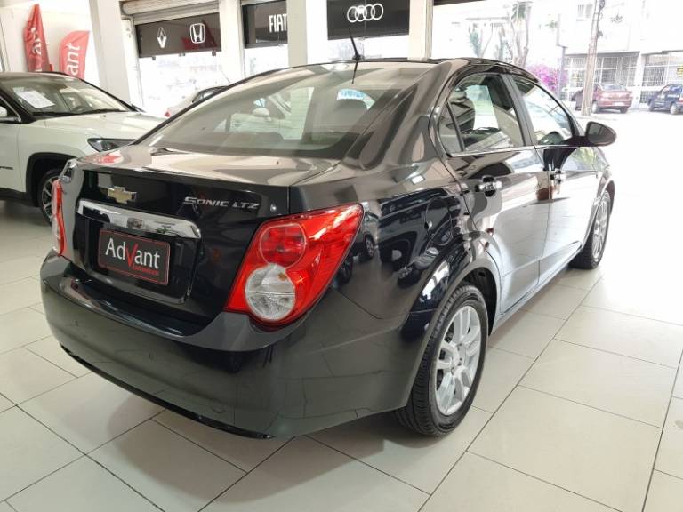 CHEVROLET - SONIC - 2012/2012 - Preta - R$ 38.900,00