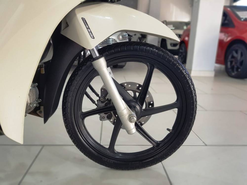 HONDA - BIZ 125 - 2018/2018 - Branca - R$ 14.900,00