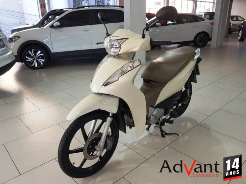 HONDA - BIZ 125 - 2018/2018 - Branca - R$ 14.900,00