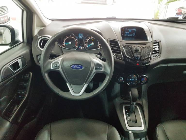 FORD - FIESTA - 2014/2015 - Prata - R$ 49.900,00