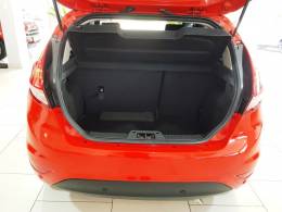 FORD - FIESTA - 2016/2017 - Vermelha - R$ 59.900,00